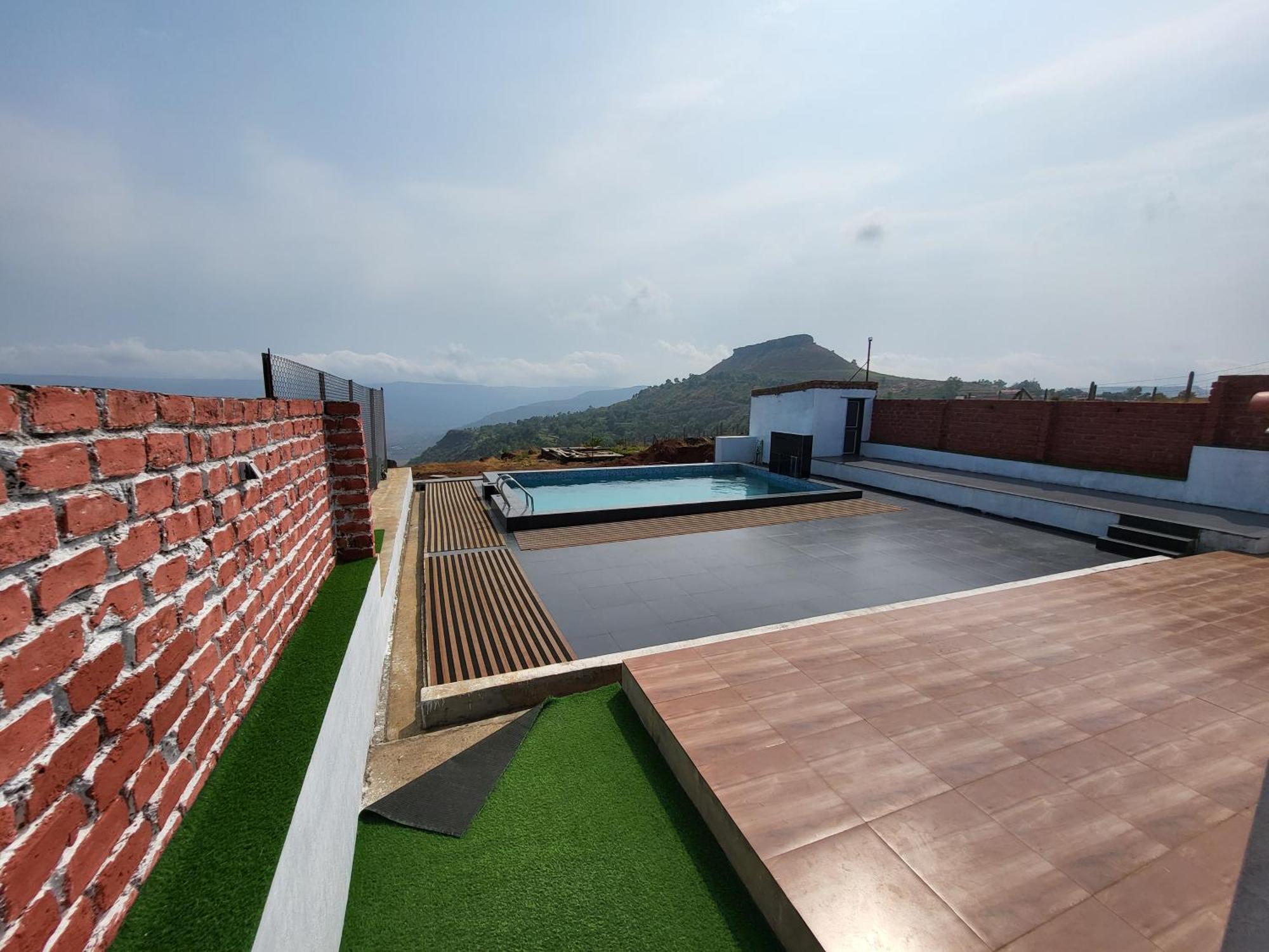 Paras Holiday Home Satara Exteriér fotografie